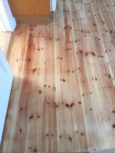 Behandl dit trægulv med lak